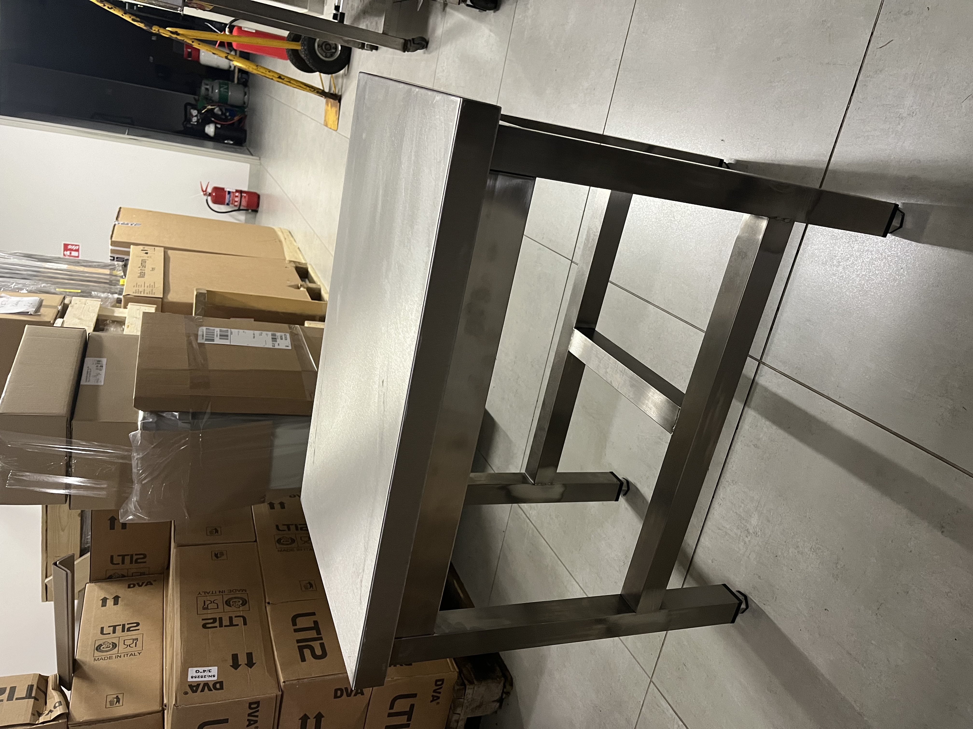 Stand without upstand, without shelf, 400×650×600 mm OUTLET